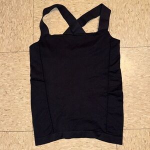 Athleta Built-In Bra Vented Cross Back Tank in Black size Small